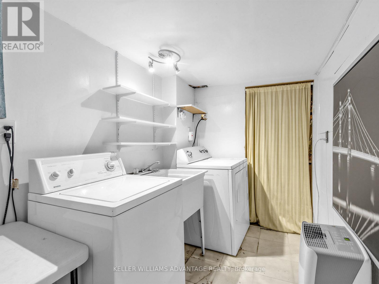 12 Hastings Avenue, Toronto, Ontario  M4L 2L2 - Photo 27 - E12847588