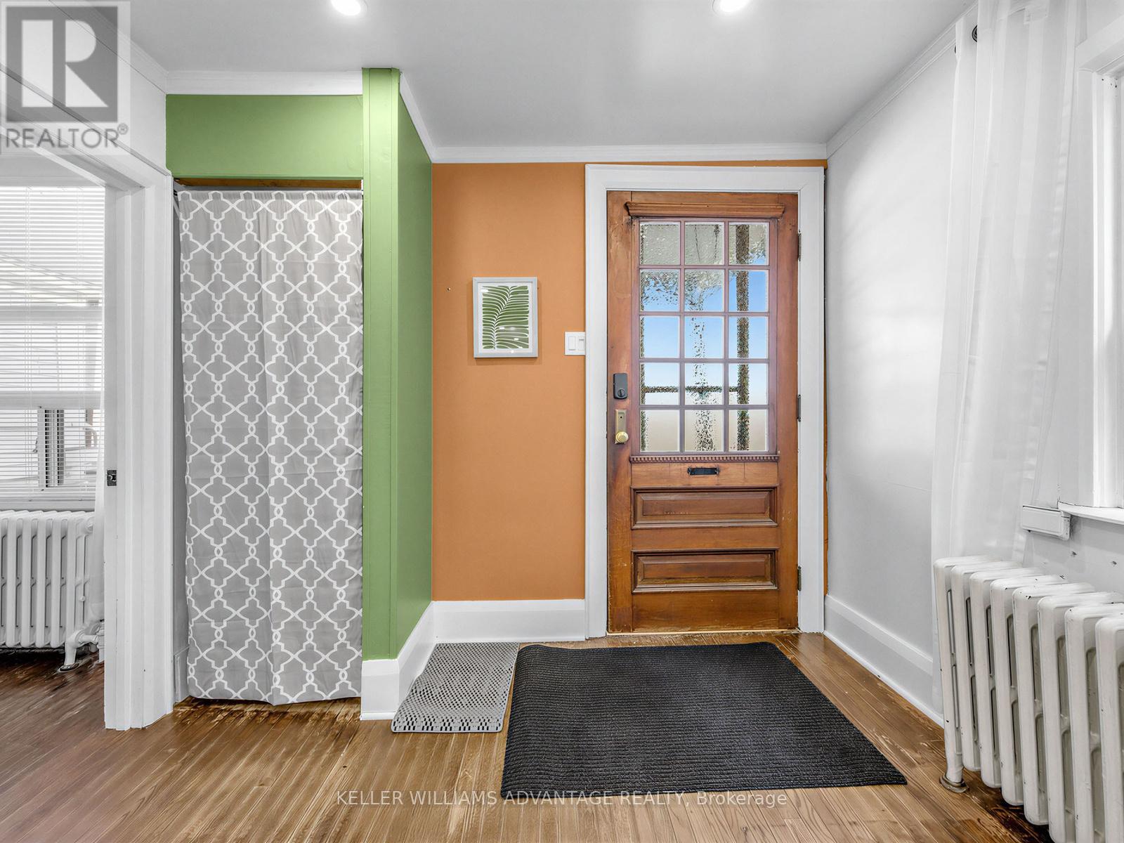 12 Hastings Avenue, Toronto, Ontario  M4L 2L2 - Photo 8 - E12847588