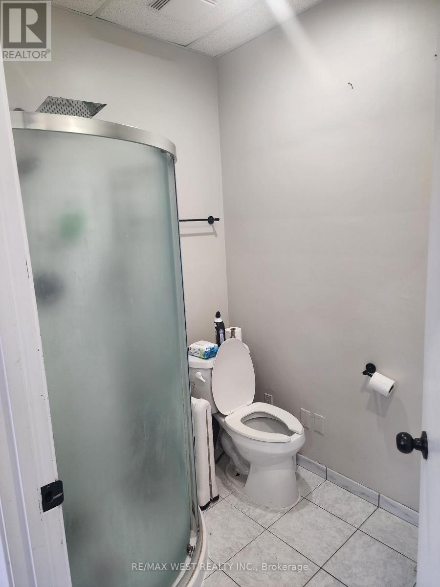 11 - 425 Jane Street, Toronto, Ontario  M6S 3Z7 - Photo 6 - W12844676