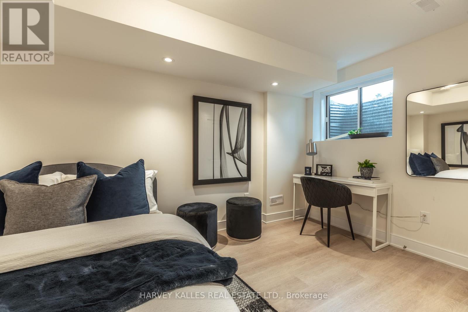 17 Innes Avenue, Toronto, Ontario  M6E 0B2 - Photo 19 - W12846648