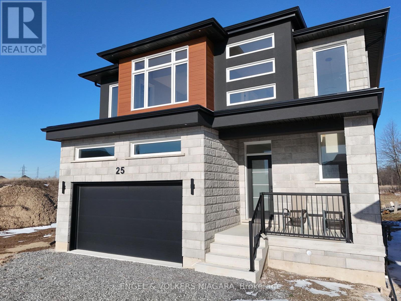 25 Elvira Way, Thorold (Rolling Meadows), Ontario  L2V 0M7 - Photo 2 - X12850820