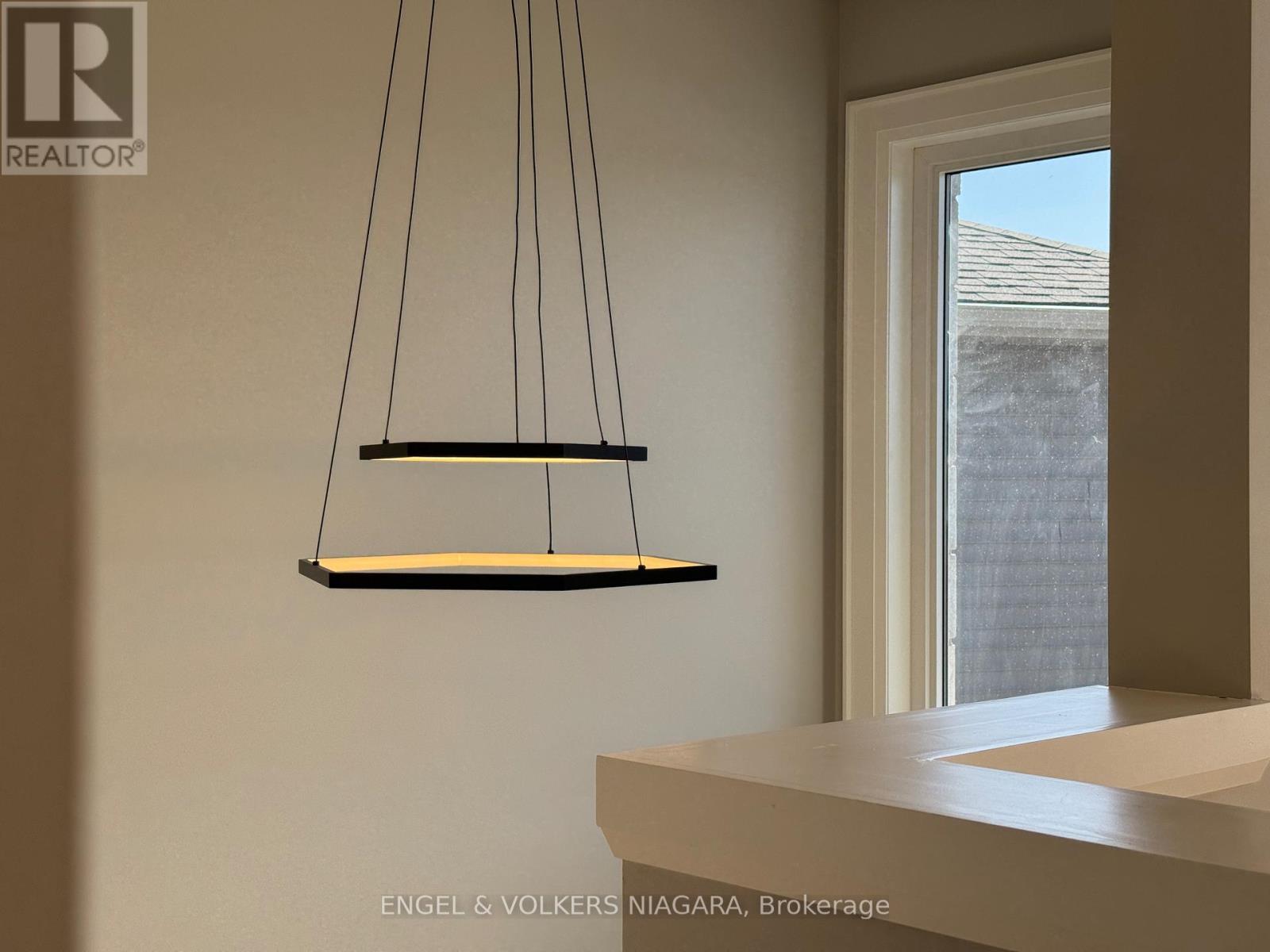 25 Elvira Way, Thorold (Rolling Meadows), Ontario  L2V 0M7 - Photo 22 - X12850820