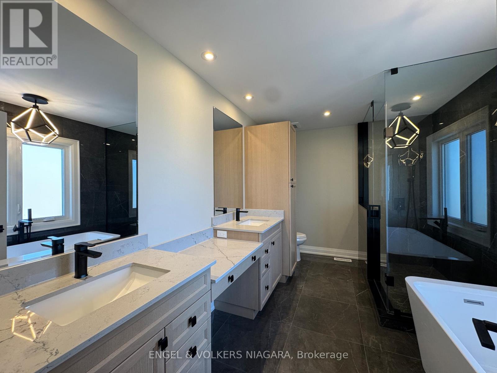 25 Elvira Way, Thorold (Rolling Meadows), Ontario  L2V 0M7 - Photo 31 - X12850820