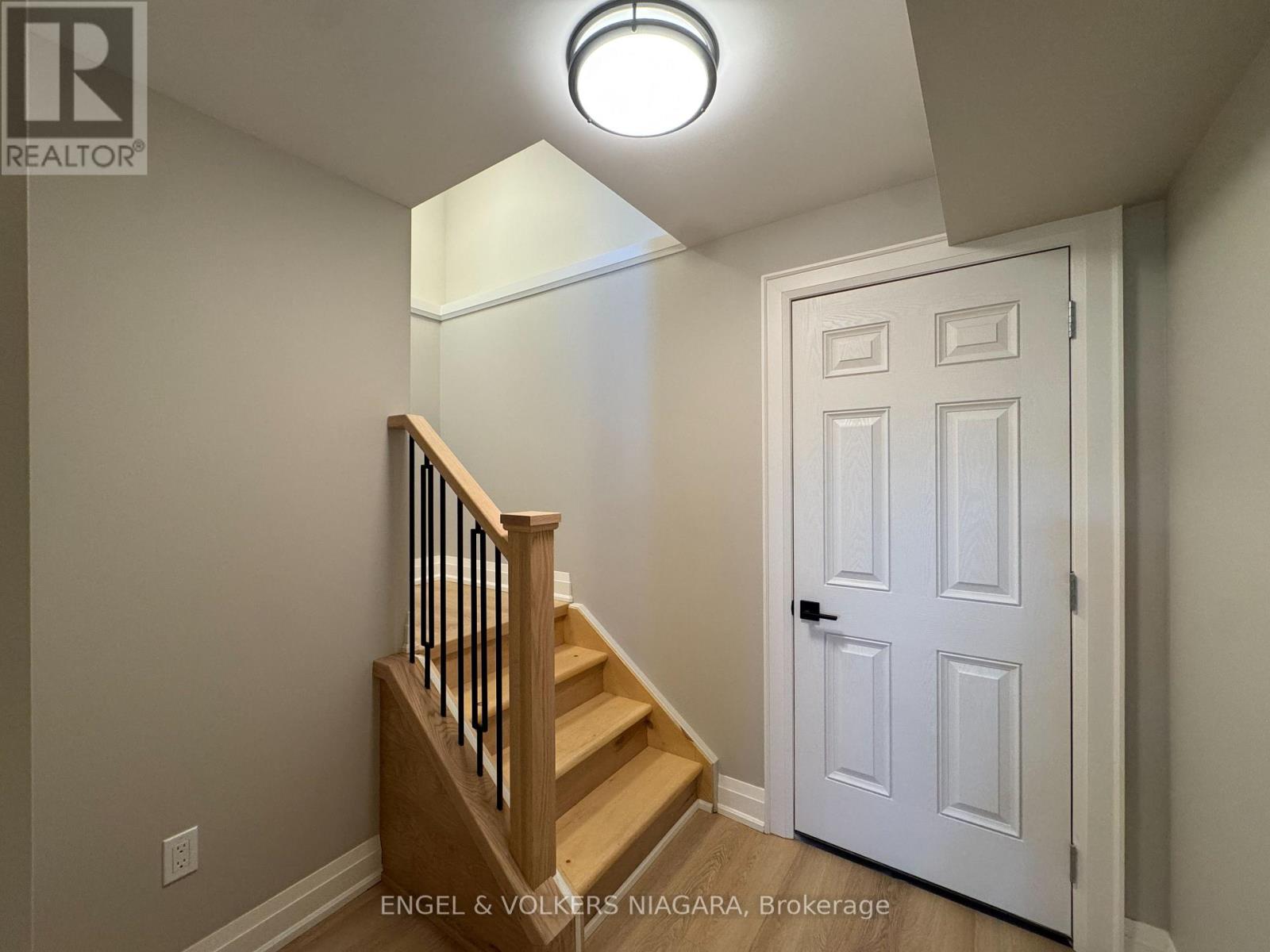 25 Elvira Way, Thorold (Rolling Meadows), Ontario  L2V 0M7 - Photo 35 - X12850820