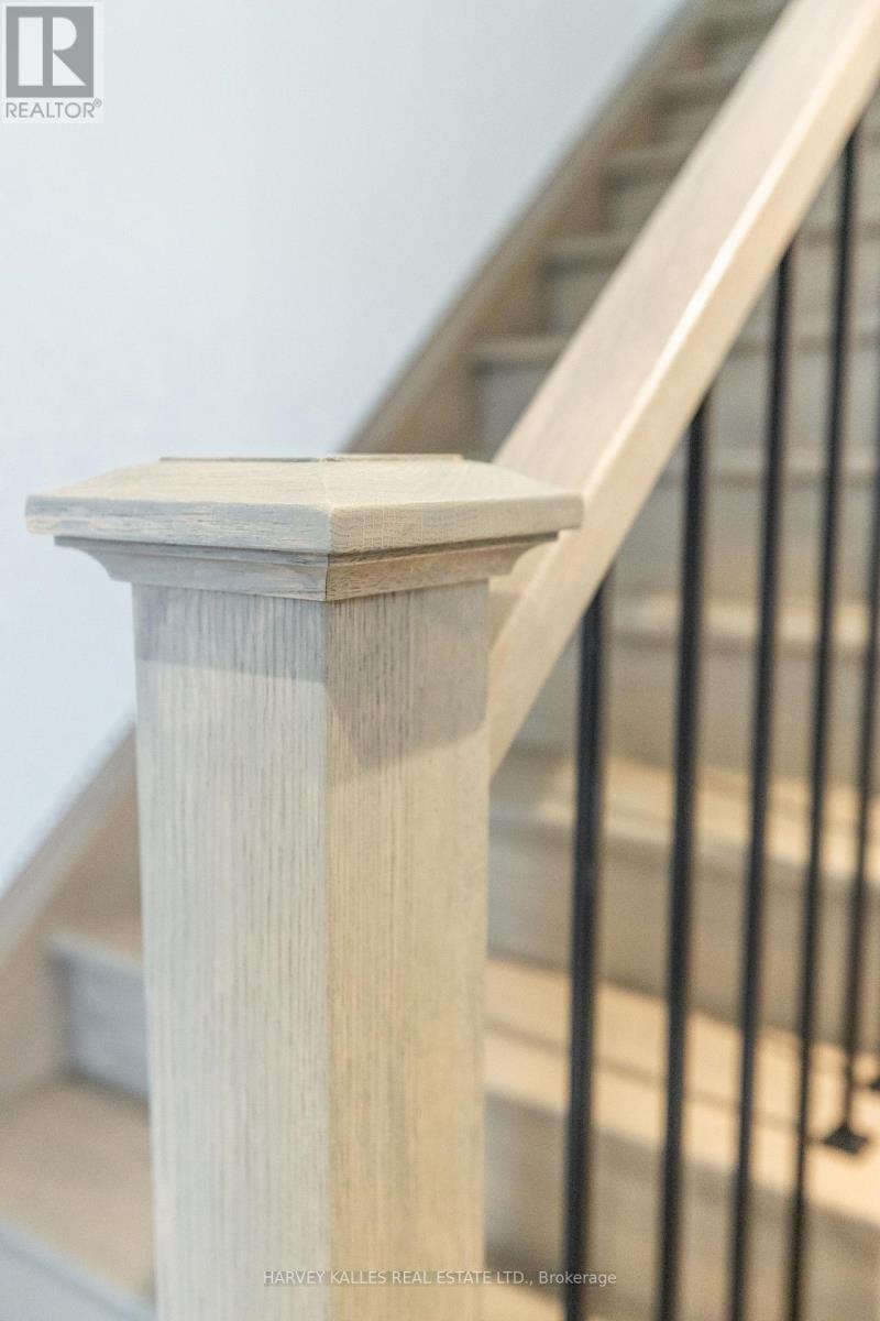 17 Innes Avenue, Toronto, Ontario  M6E 0B2 - Photo 26 - W12846648