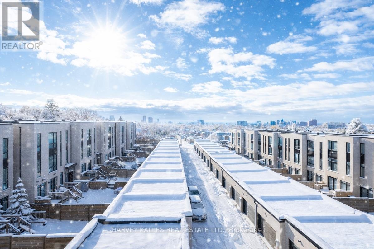 17 Innes Avenue, Toronto, Ontario  M6E 0B2 - Photo 5 - W12846648