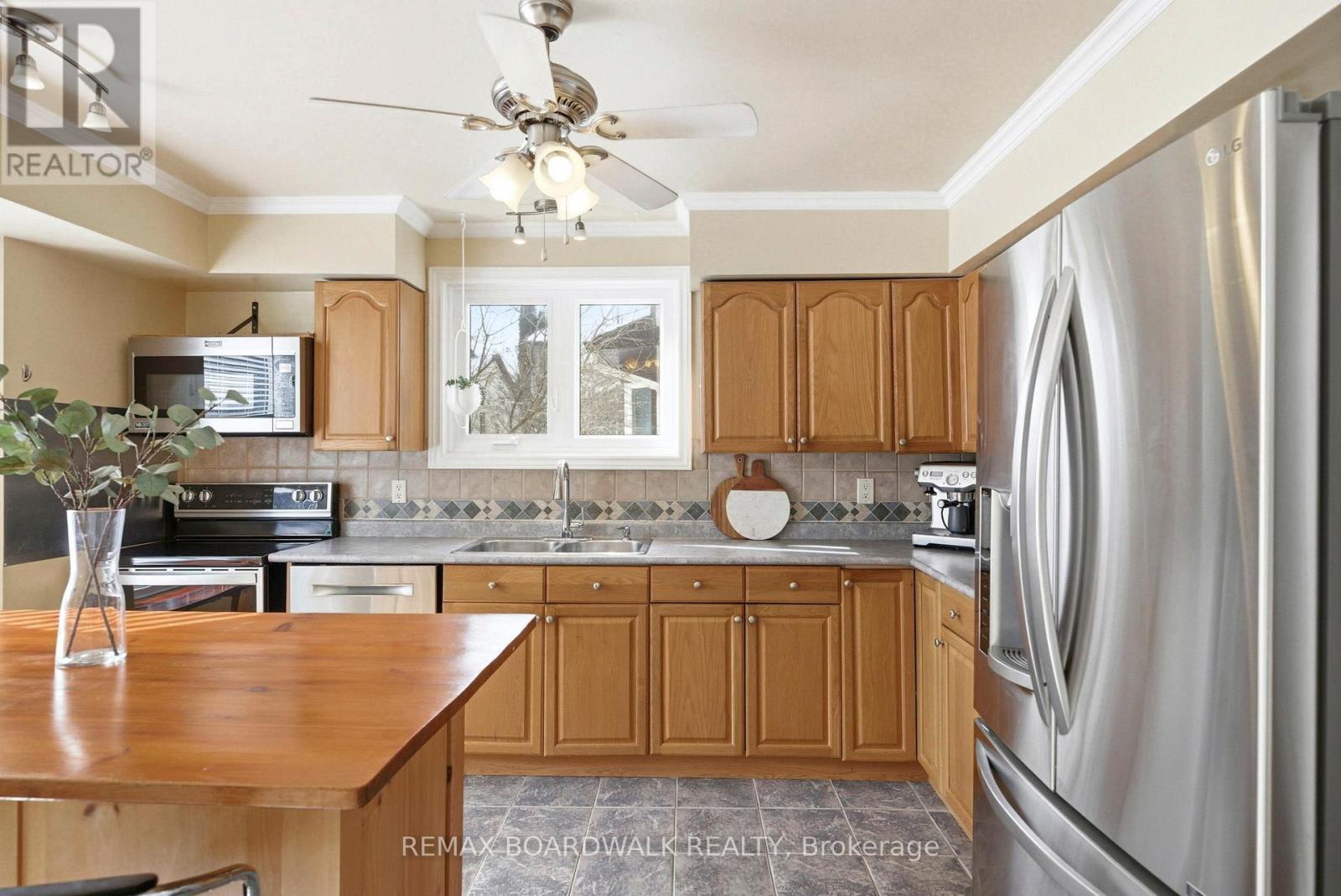 49 Liston Crescent, Ottawa, Ontario  K2L 2W3 - Photo 13 - X12850898