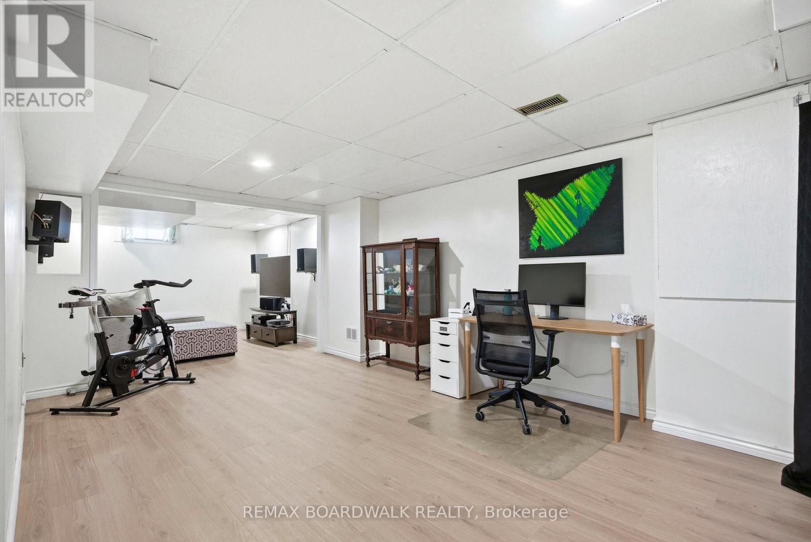 49 Liston Crescent, Ottawa, Ontario  K2L 2W3 - Photo 29 - X12850898