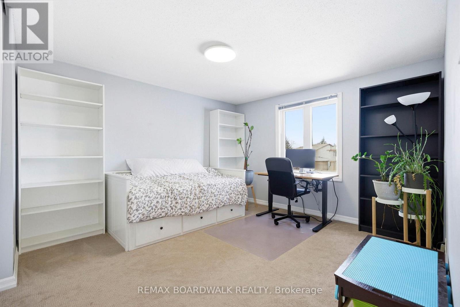 49 Liston Crescent, Ottawa, Ontario  K2L 2W3 - Photo 25 - X12850898