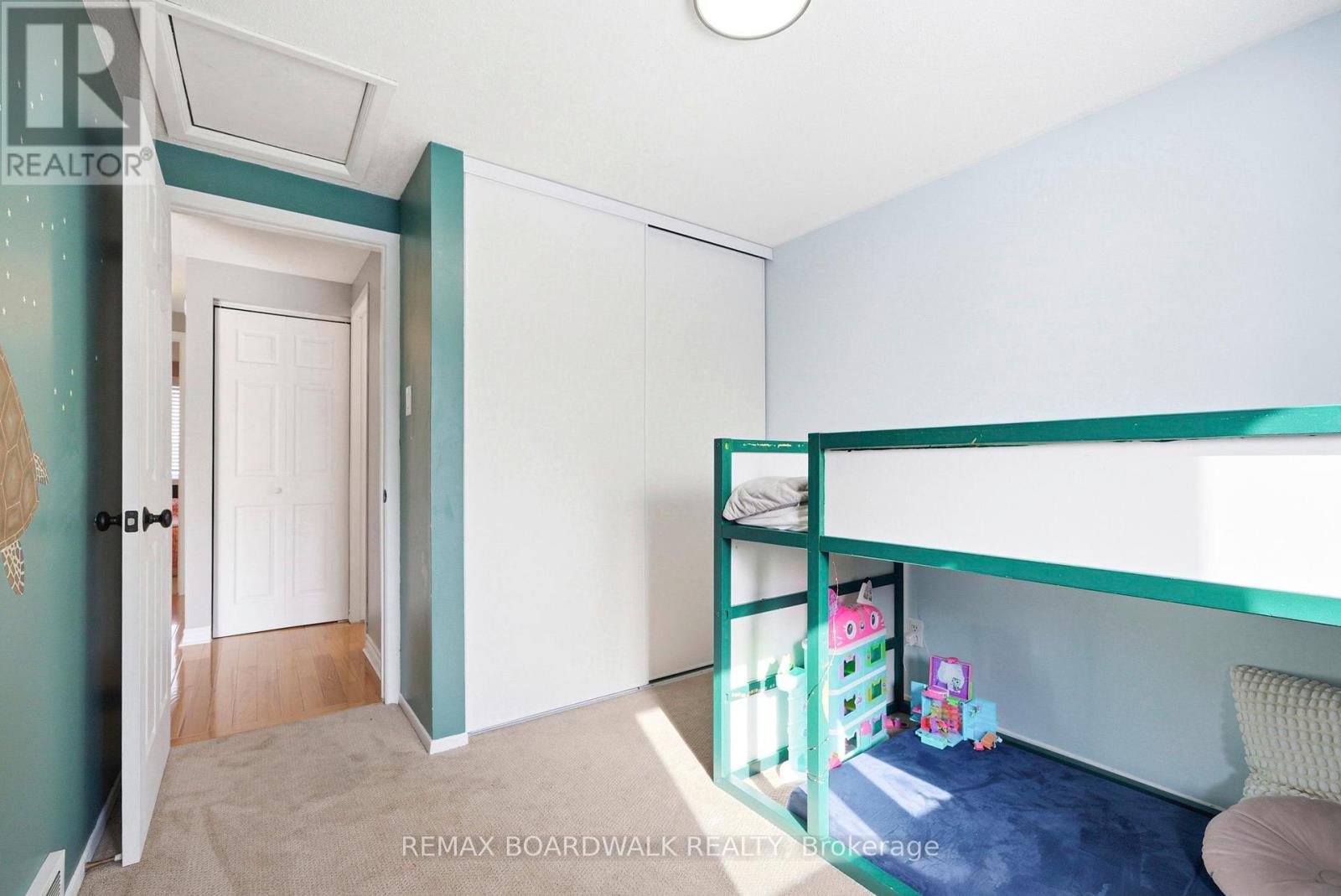 49 Liston Crescent, Ottawa, Ontario  K2L 2W3 - Photo 24 - X12850898