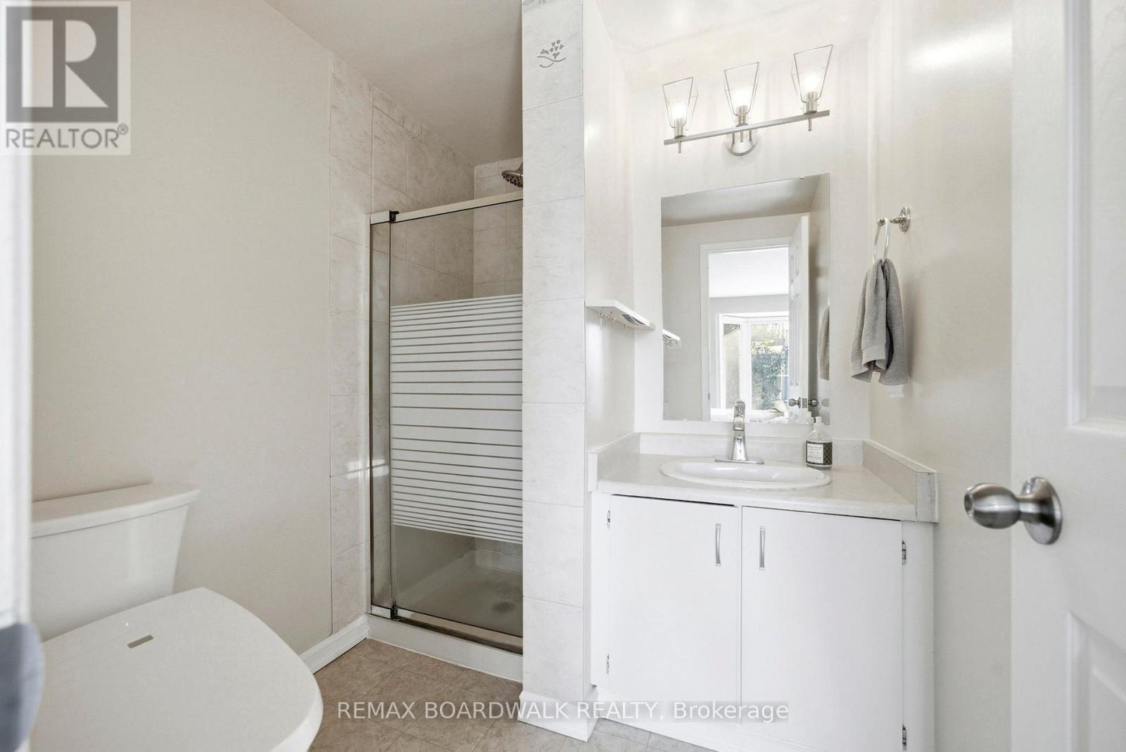 49 Liston Crescent, Ottawa, Ontario  K2L 2W3 - Photo 22 - X12850898