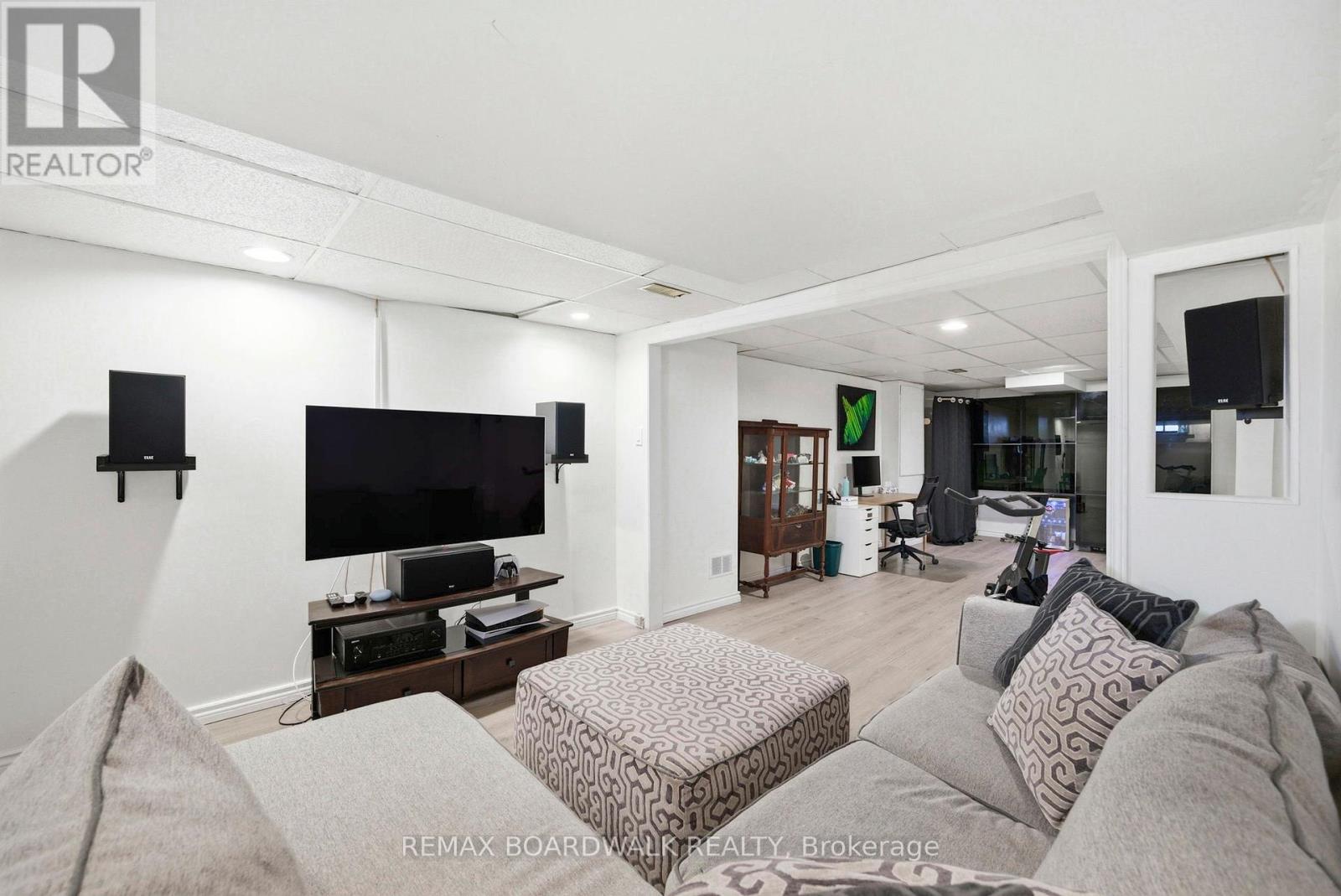 49 Liston Crescent, Ottawa, Ontario  K2L 2W3 - Photo 32 - X12850898