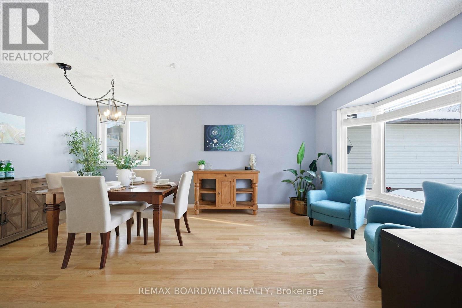 49 Liston Crescent, Ottawa, Ontario  K2L 2W3 - Photo 9 - X12850898