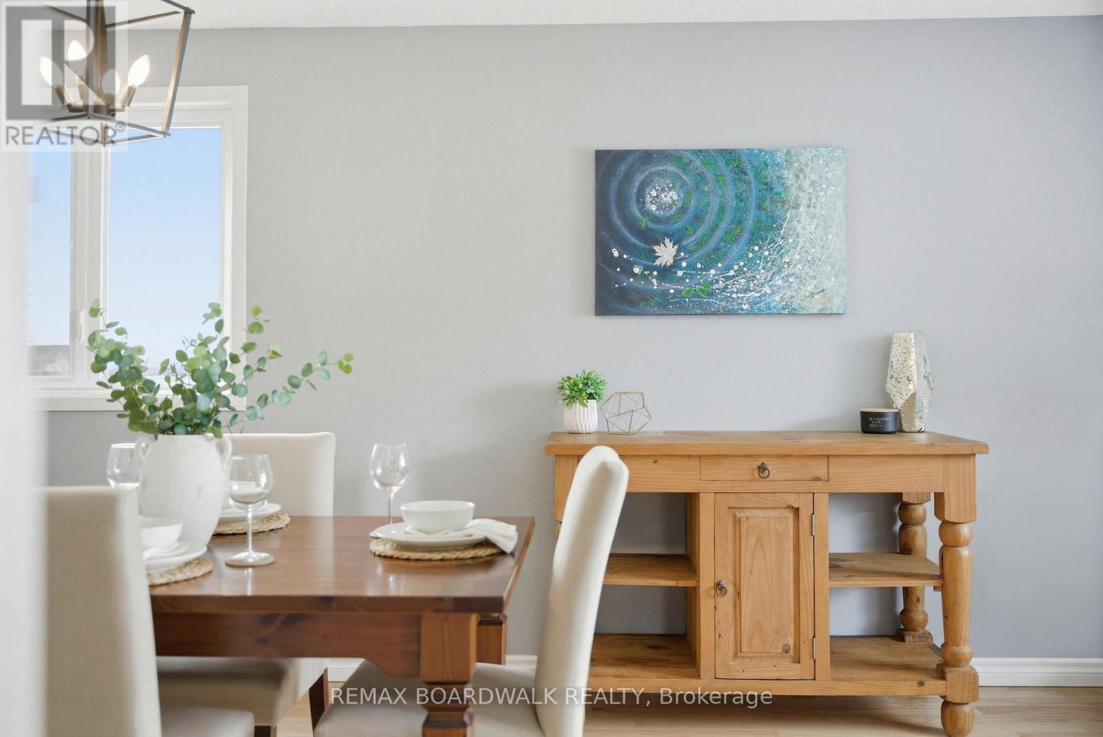 49 Liston Crescent, Ottawa, Ontario  K2L 2W3 - Photo 8 - X12850898