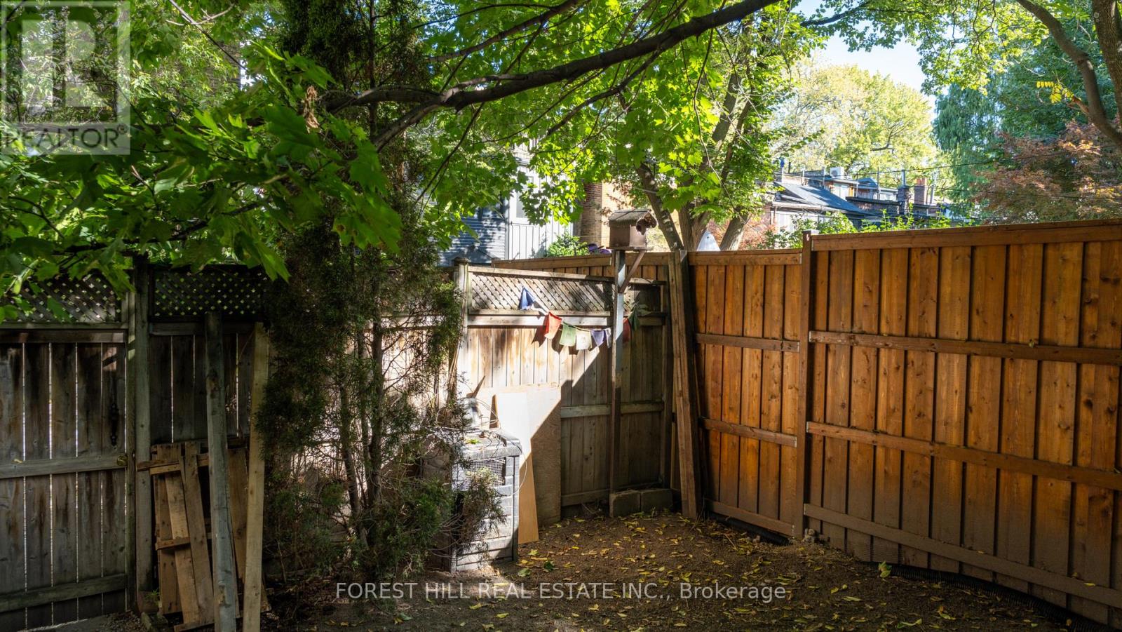 267 Seaton Street, Toronto, Ontario  M5A 2T5 - Photo 3 - C12850714