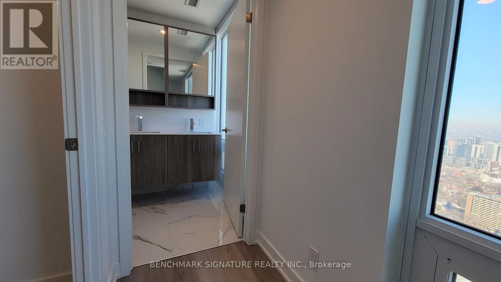 5503 - 88 Queen Street E, Toronto, Ontario  M5C 0B6 - Photo 14 - C12850718