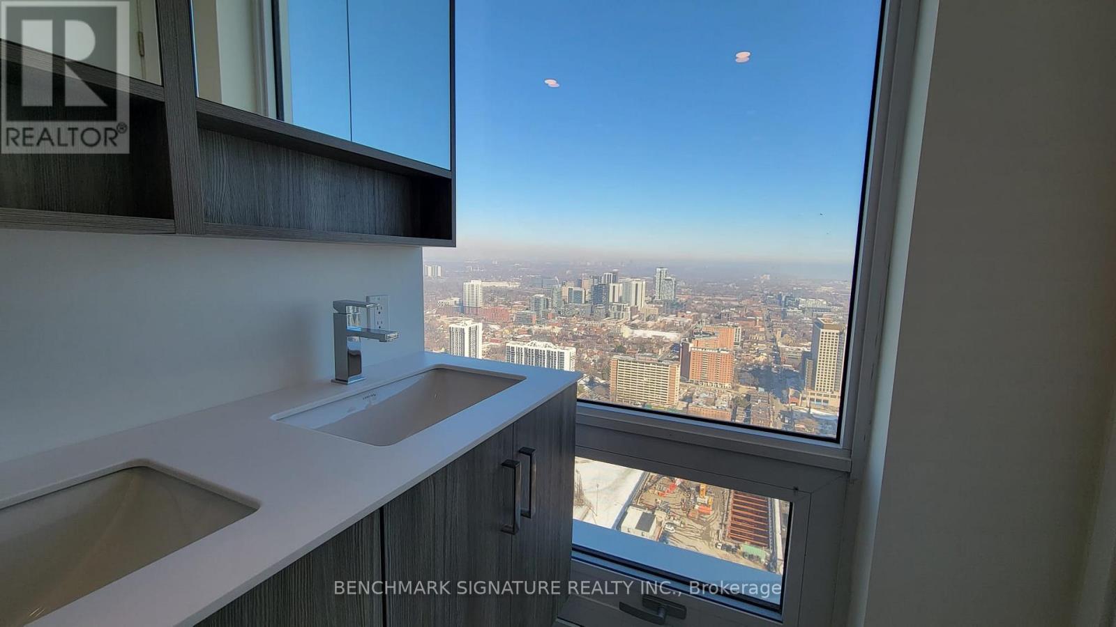 5503 - 88 Queen Street E, Toronto, Ontario  M5C 0B6 - Photo 18 - C12850718