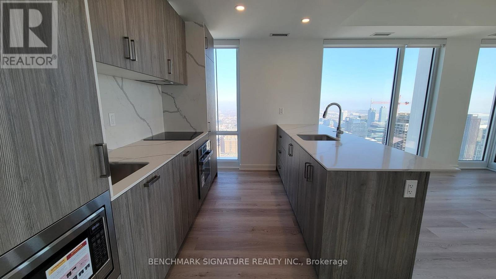 5503 - 88 Queen Street E, Toronto, Ontario  M5C 0B6 - Photo 3 - C12850718