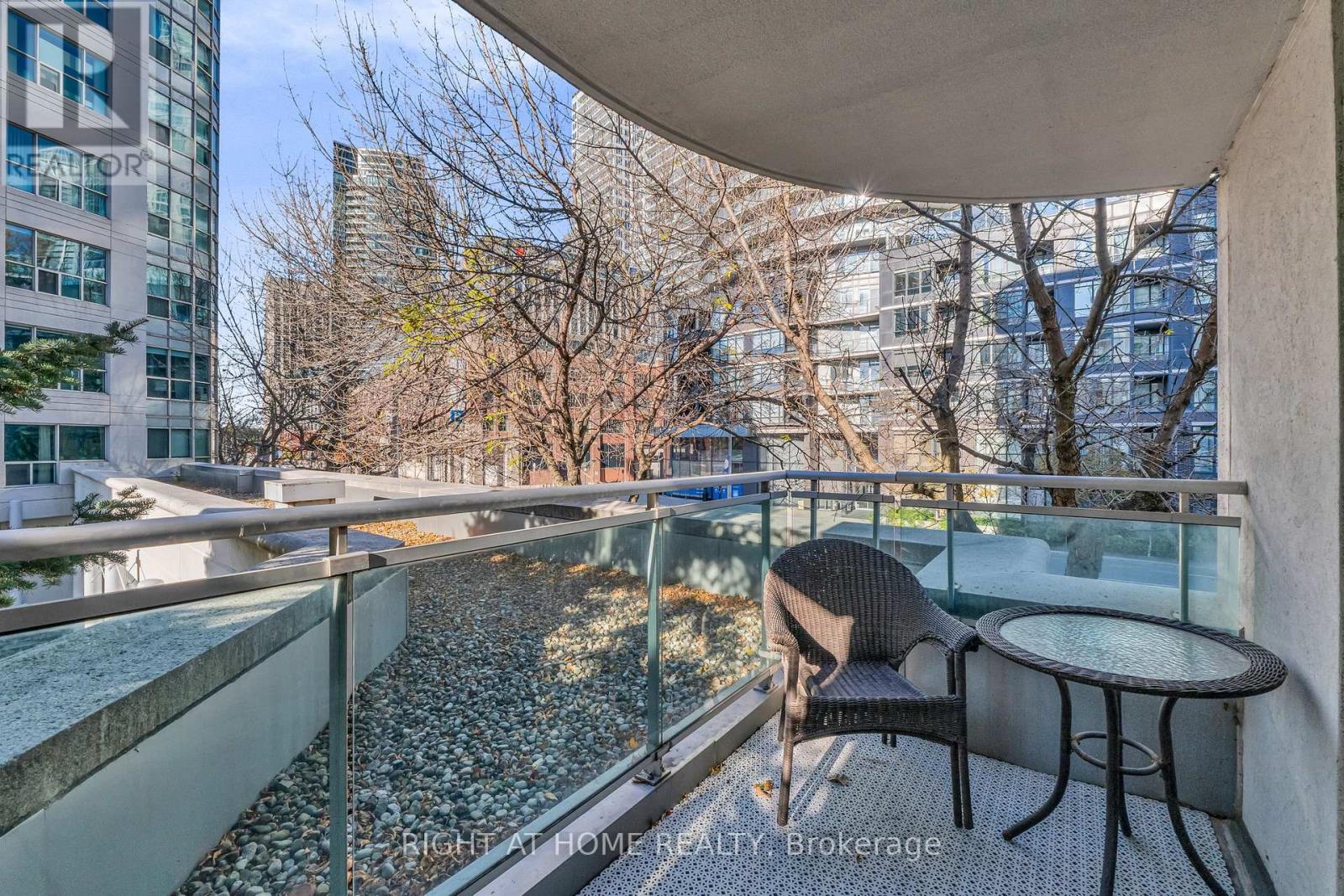 202 - 600 Queens Quay W, Toronto, Ontario  M5V 3M3 - Photo 16 - C12850910