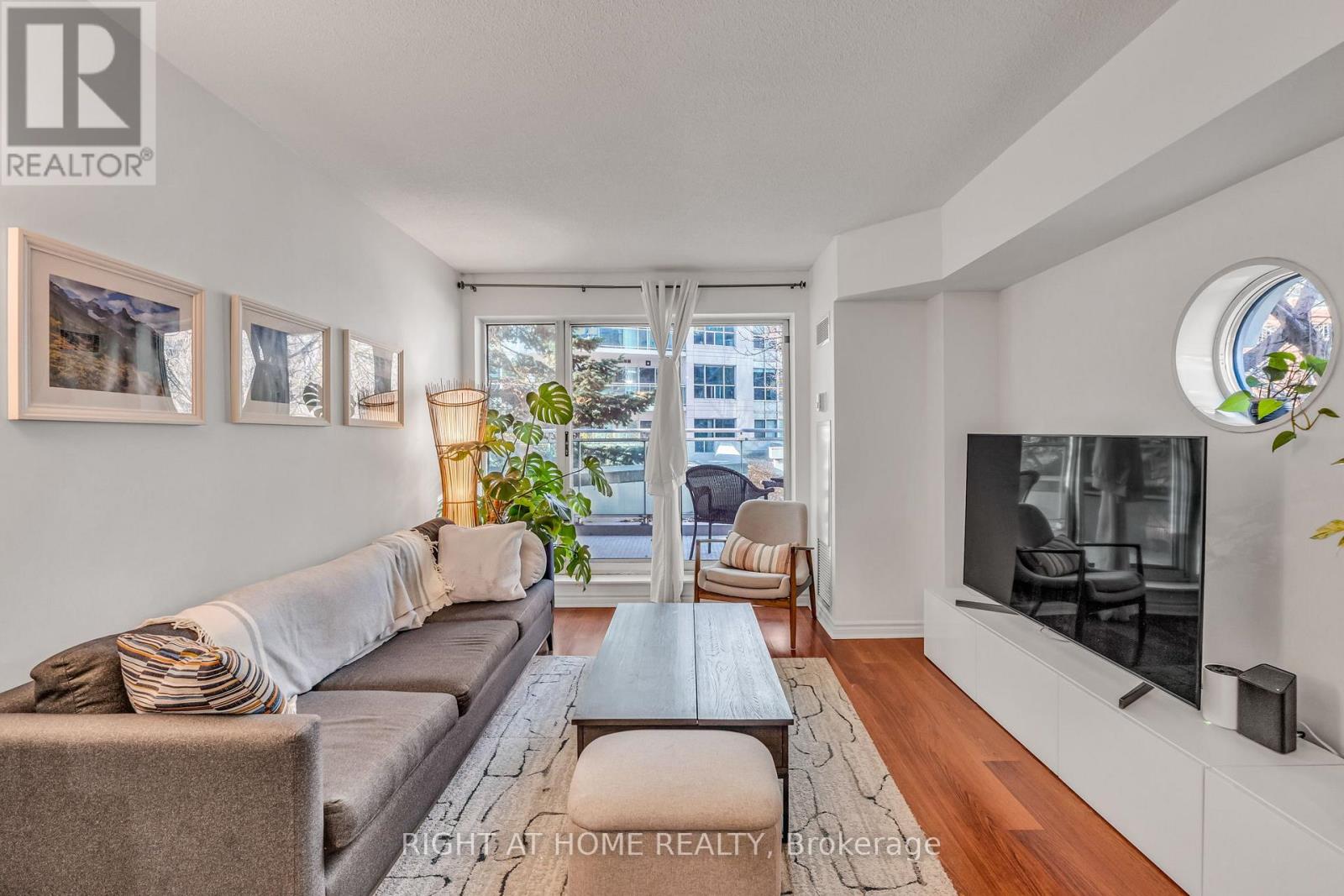 202 - 600 Queens Quay W, Toronto, Ontario  M5V 3M3 - Photo 5 - C12850910