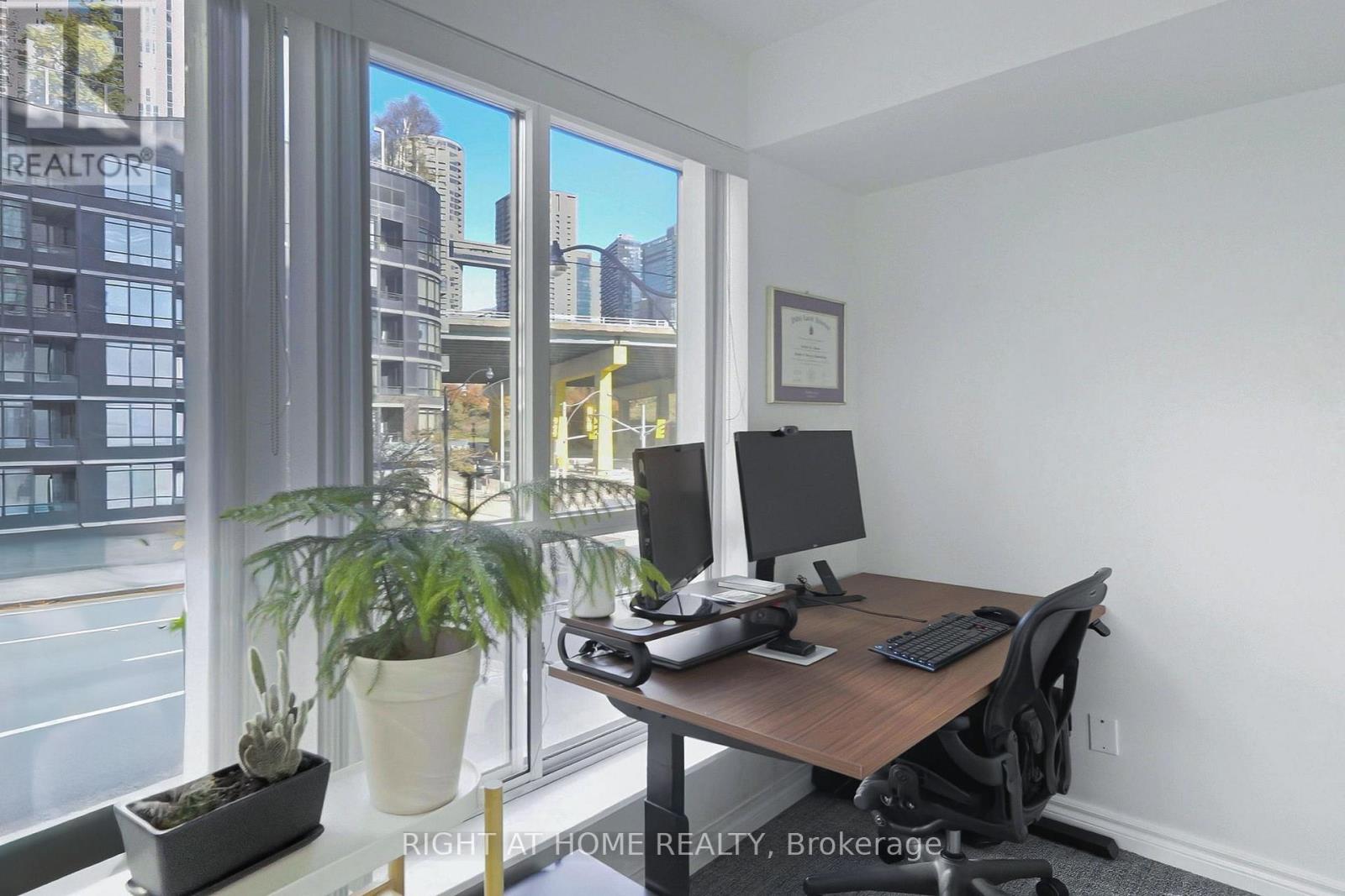 202 - 600 Queens Quay W, Toronto, Ontario  M5V 3M3 - Photo 7 - C12850910