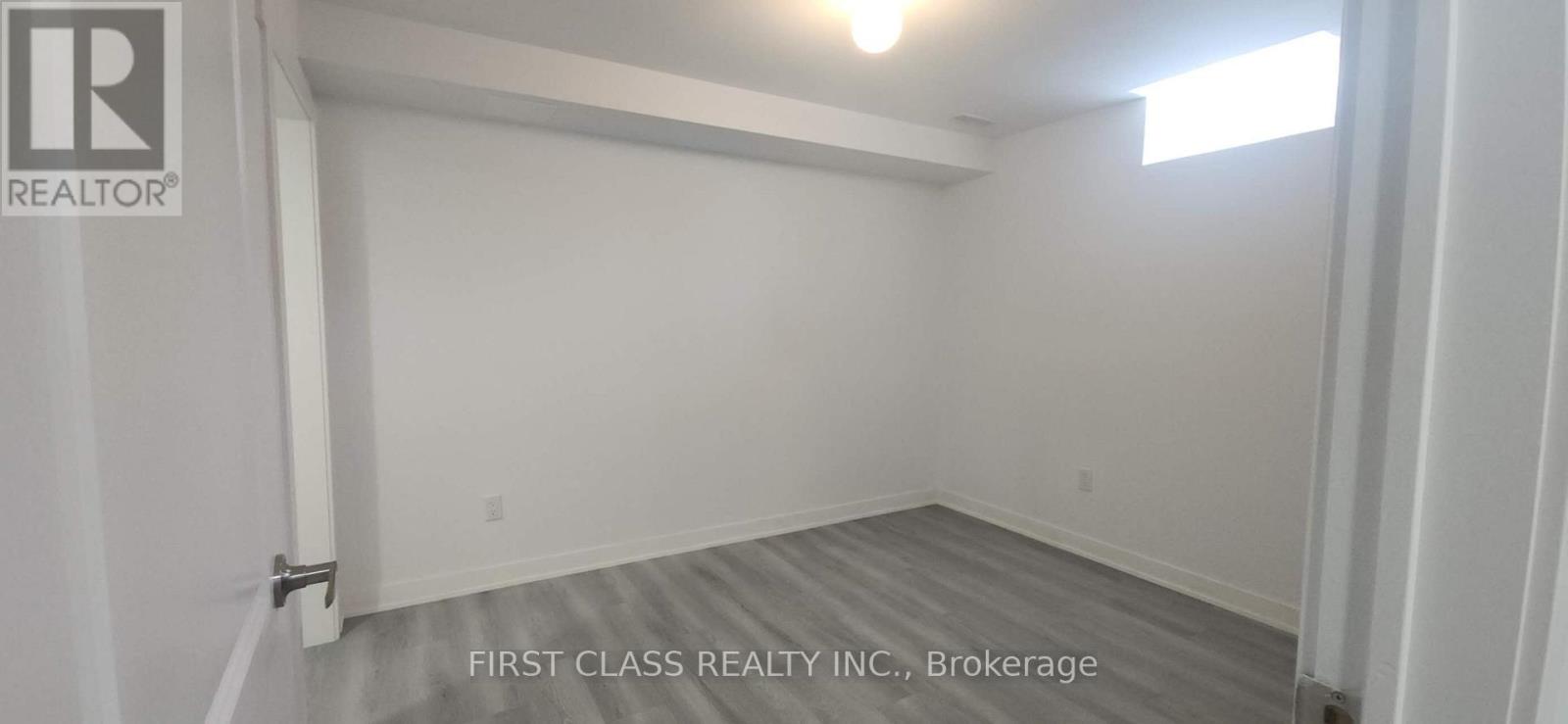 1140 Stuffles Crescent, Newmarket, Ontario  L3X 3H9 - Photo 9 - N12850710