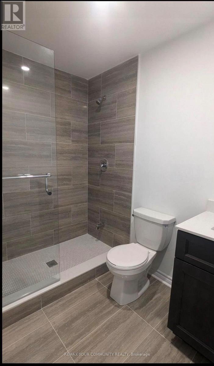 Main - 9a Biscayne Boulevard, Georgina, Ontario  L4P 2R4 - Photo 8 - N12850790