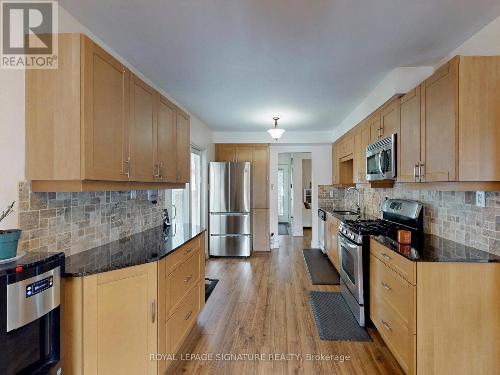 4 Fieldview Crescent, Markham (Milliken Mills West), Ontario  L3R 3H7 - Photo 11 - N12850900