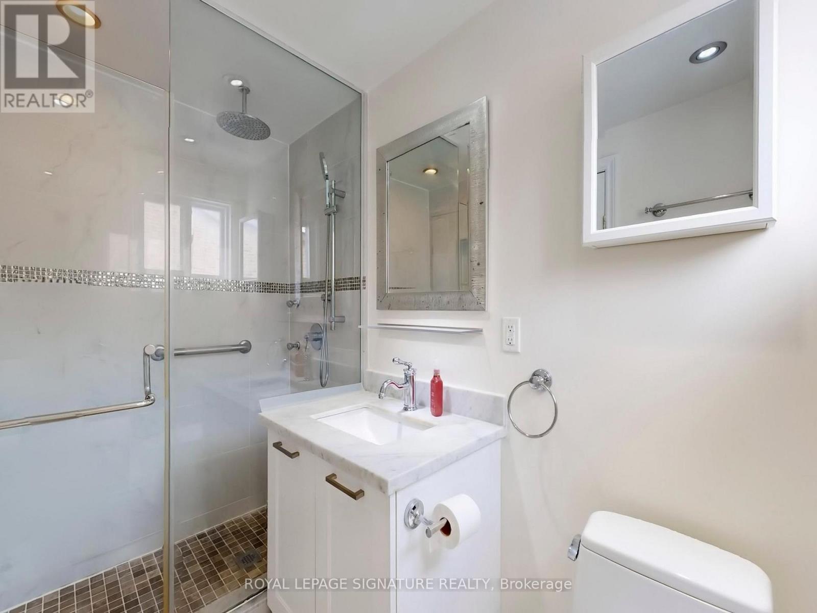 4 Fieldview Crescent, Markham (Milliken Mills West), Ontario  L3R 3H7 - Photo 25 - N12850900