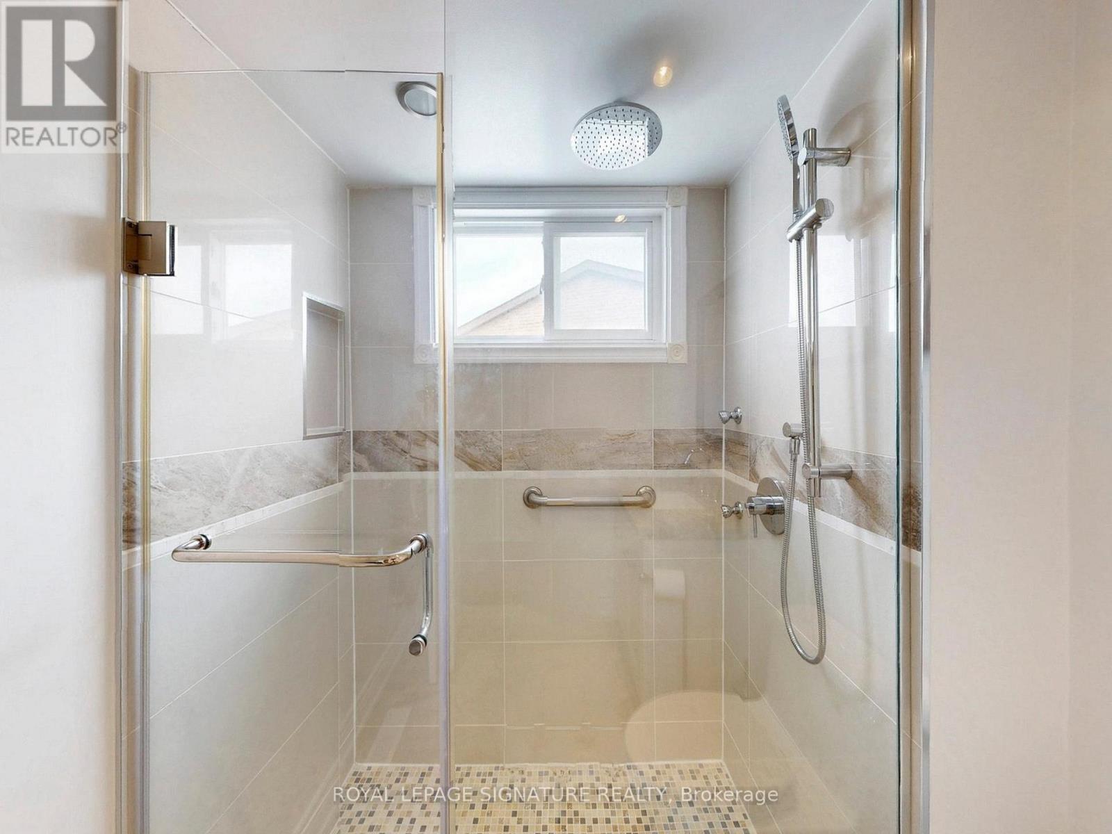 4 Fieldview Crescent, Markham (Milliken Mills West), Ontario  L3R 3H7 - Photo 31 - N12850900