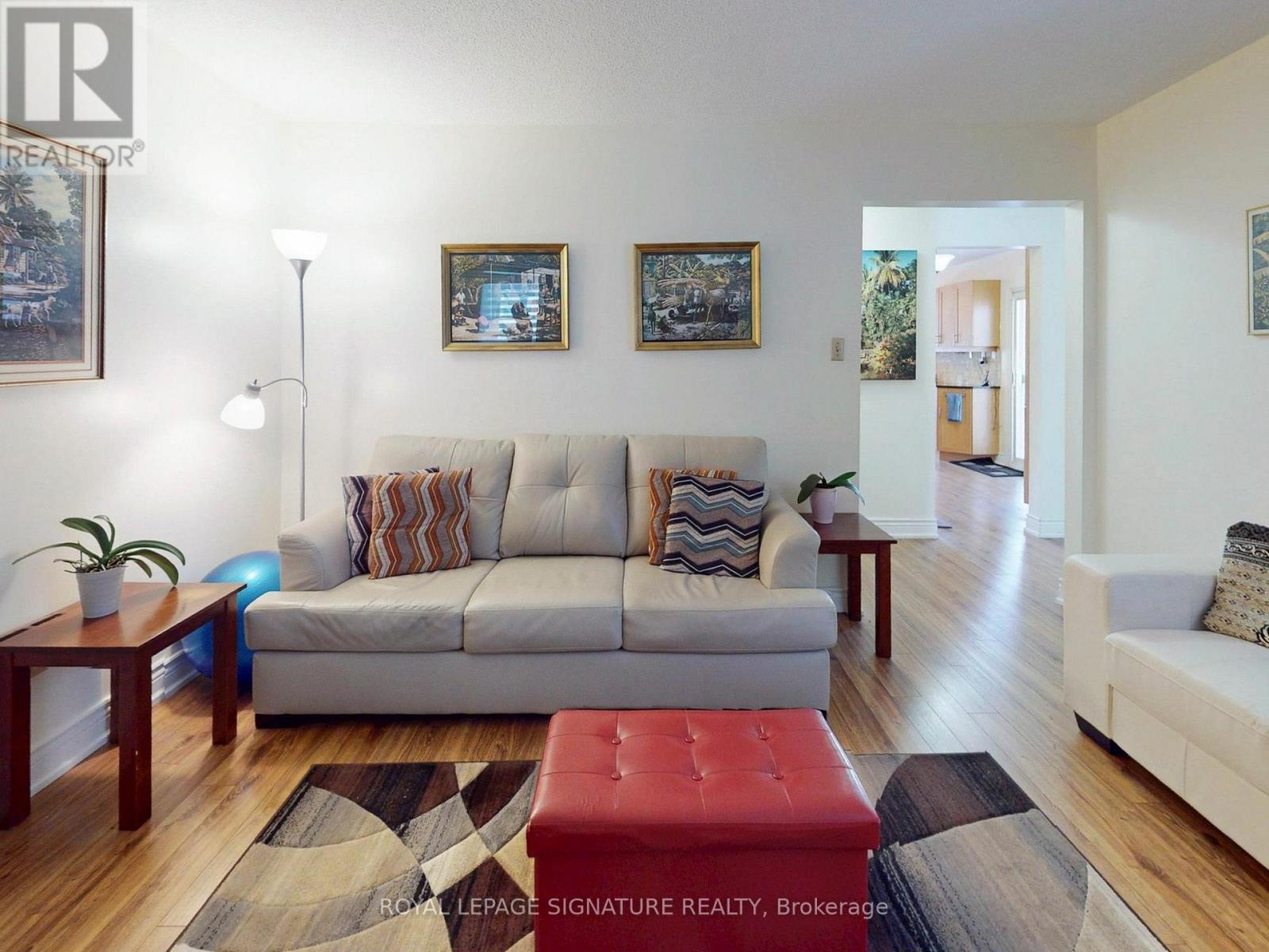 4 Fieldview Crescent, Markham (Milliken Mills West), Ontario  L3R 3H7 - Photo 9 - N12850900