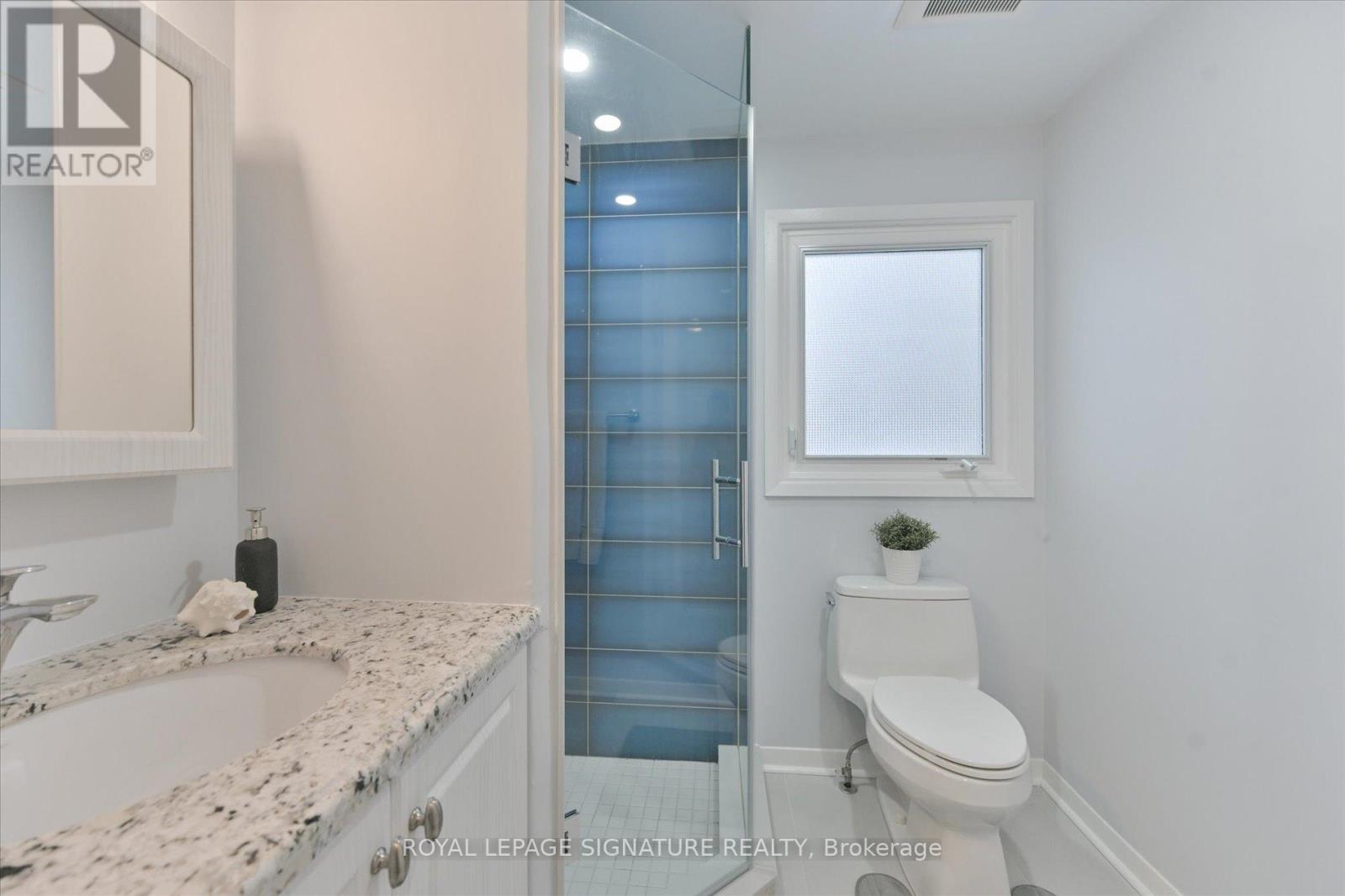 50 Eleanor Circle, Richmond Hill, Ontario  L4C 6K7 - Photo 21 - N12850906