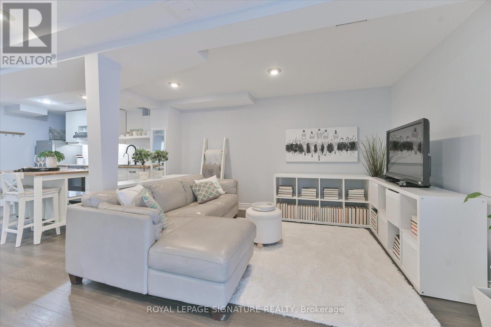 50 Eleanor Circle, Richmond Hill, Ontario  L4C 6K7 - Photo 29 - N12850906