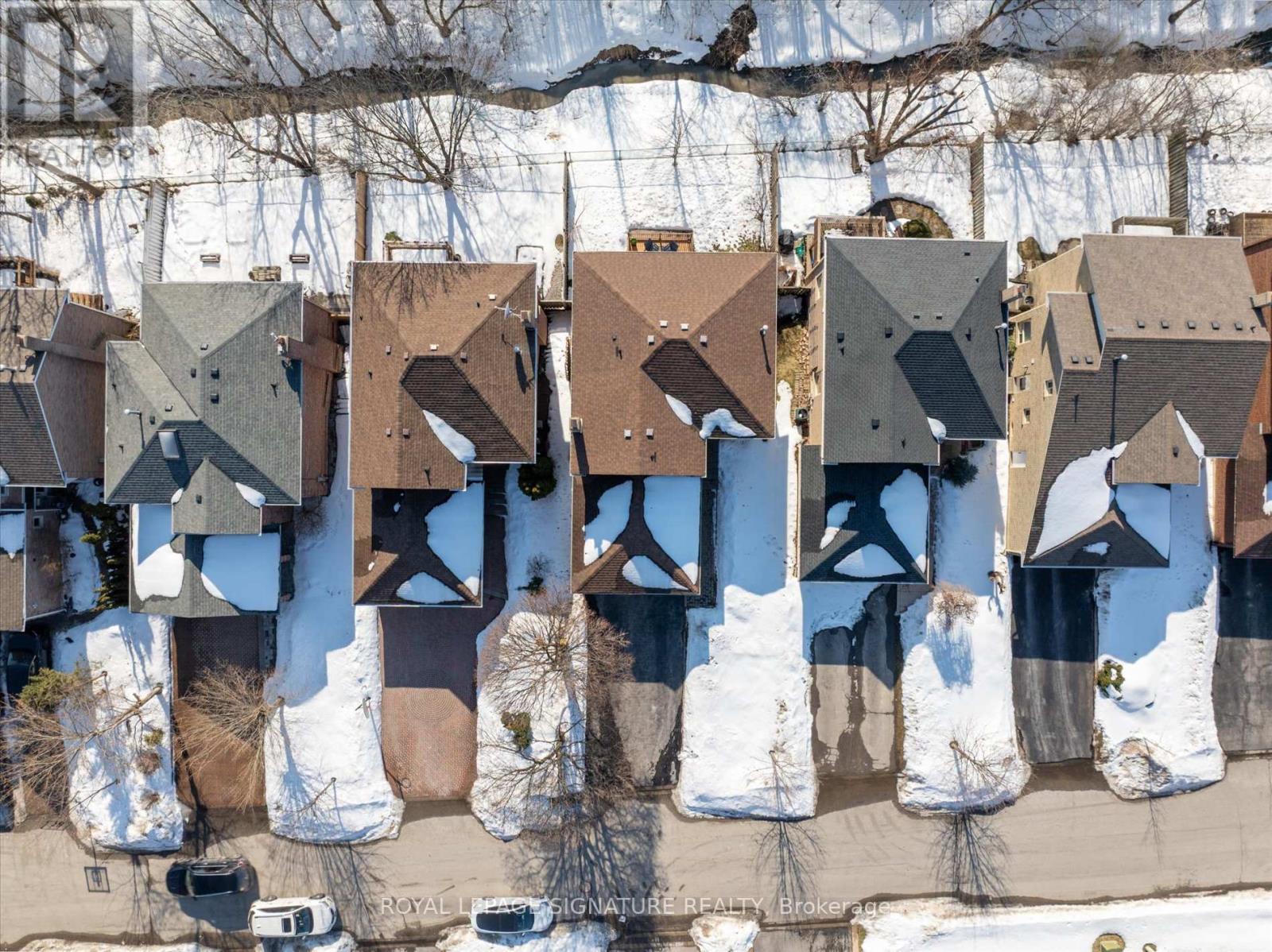 50 Eleanor Circle, Richmond Hill, Ontario  L4C 6K7 - Photo 40 - N12850906