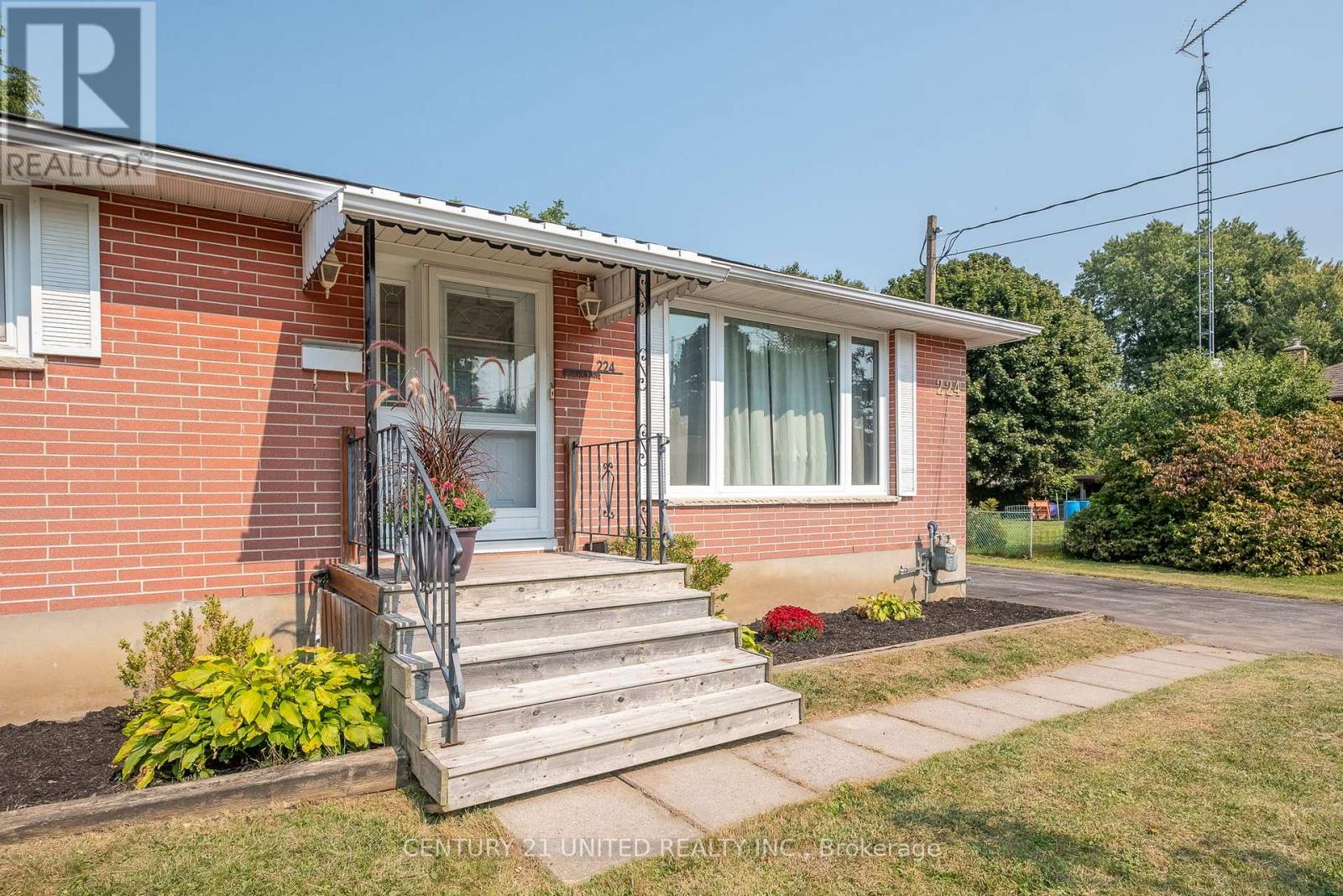 224 Nickerson Drive, Cobourg, Ontario  K9A 1A5 - Photo 3 - X12850756