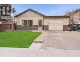 2014 13 Street N, Lethbridge, Alberta