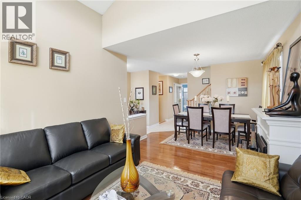 2505 Valleyridge Drive, Oakville, Ontario  L6M 5H3 - Photo 4 - 40810040