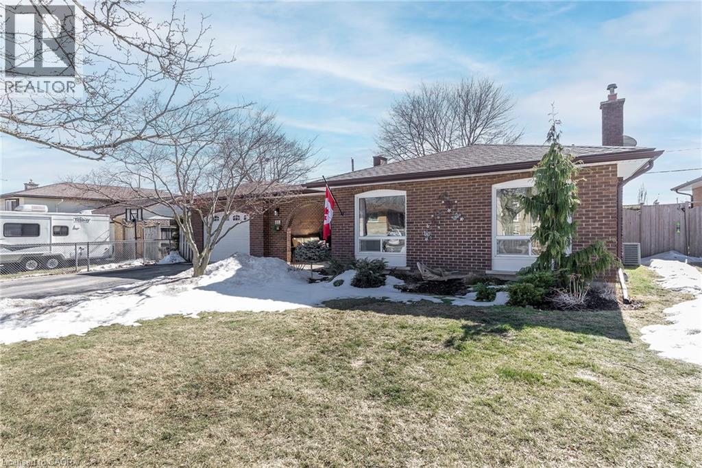 118 Westwood Crescent, Welland, Ontario  L3C 4R3 - Photo 2 - 40810022