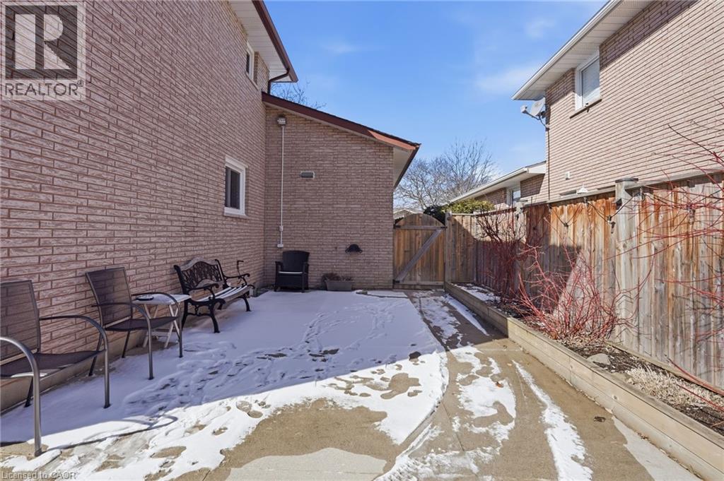 72 Oakridge Drive, Stoney Creek, Ontario  L8G 2T6 - Photo 37 - 40809808