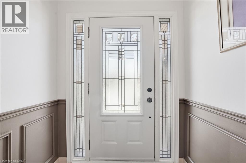 72 Oakridge Drive, Stoney Creek, Ontario  L8G 2T6 - Photo 4 - 40809808