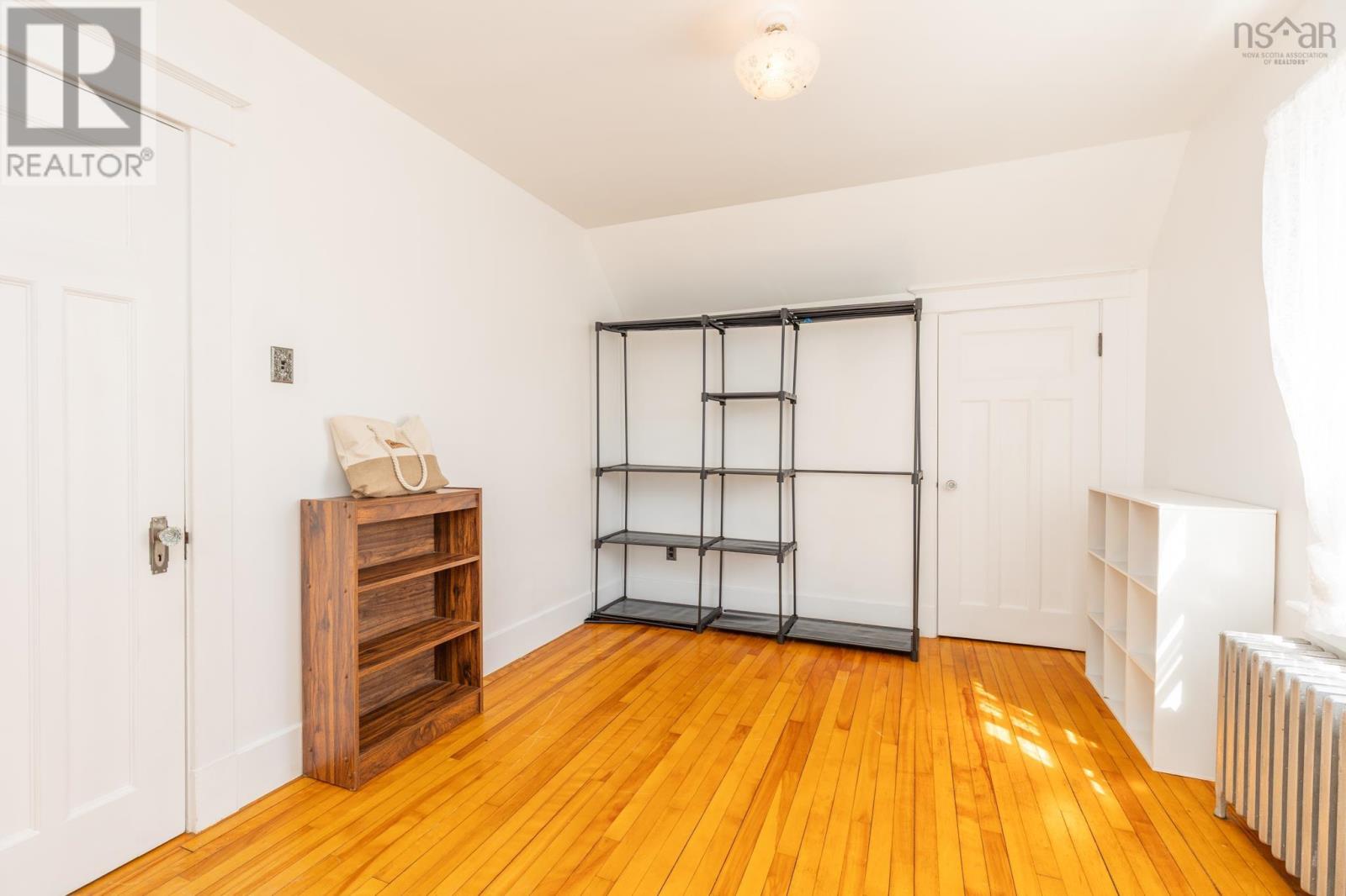 91 Cliff Street, Yarmouth, Nova Scotia  B5A 3J7 - Photo 15 - 202527103