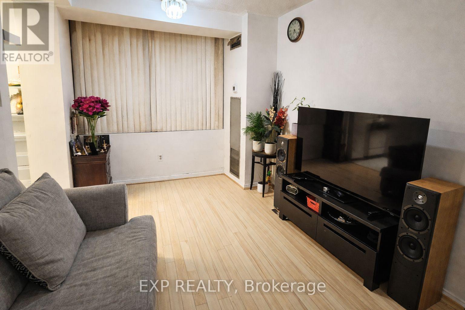 106 - 50 Kingsbridge Garden Circle, Mississauga, Ontario  L5R 1Y2 - Photo 8 - W12850712