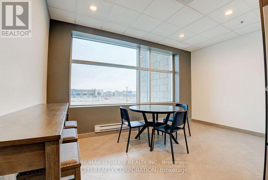 206 - 3485 Rebecca Street, Oakville, Ontario  L6L 0E3 - Photo 4 - W12850728