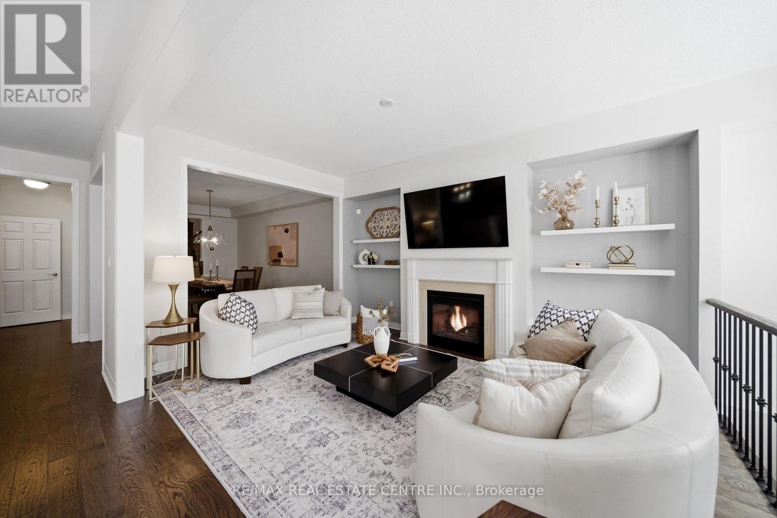 2466 Village Common, Oakville, Ontario  L6M 0S2 - Photo 14 - W12850788