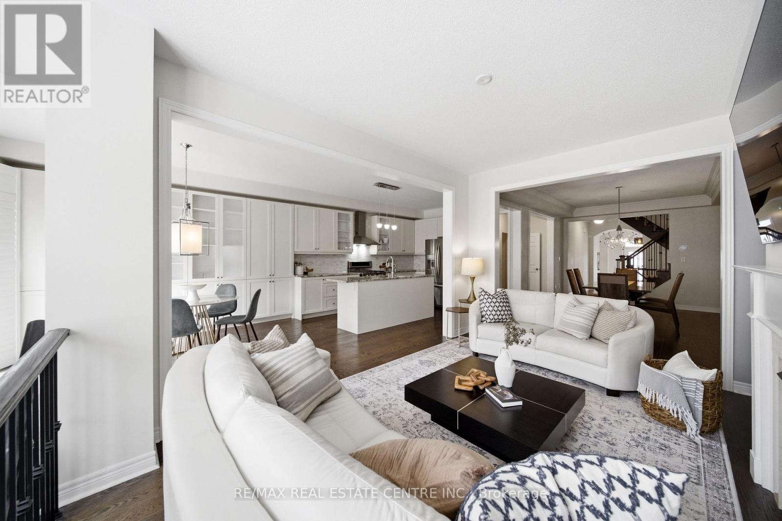 2466 Village Common, Oakville, Ontario  L6M 0S2 - Photo 19 - W12850788