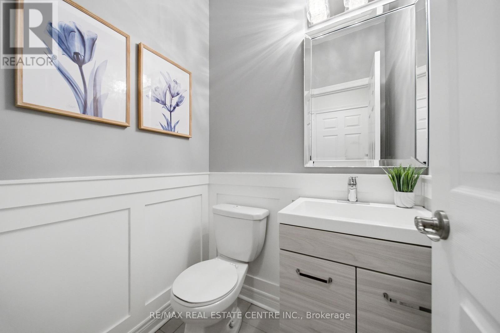 2466 Village Common, Oakville, Ontario  L6M 0S2 - Photo 25 - W12850788