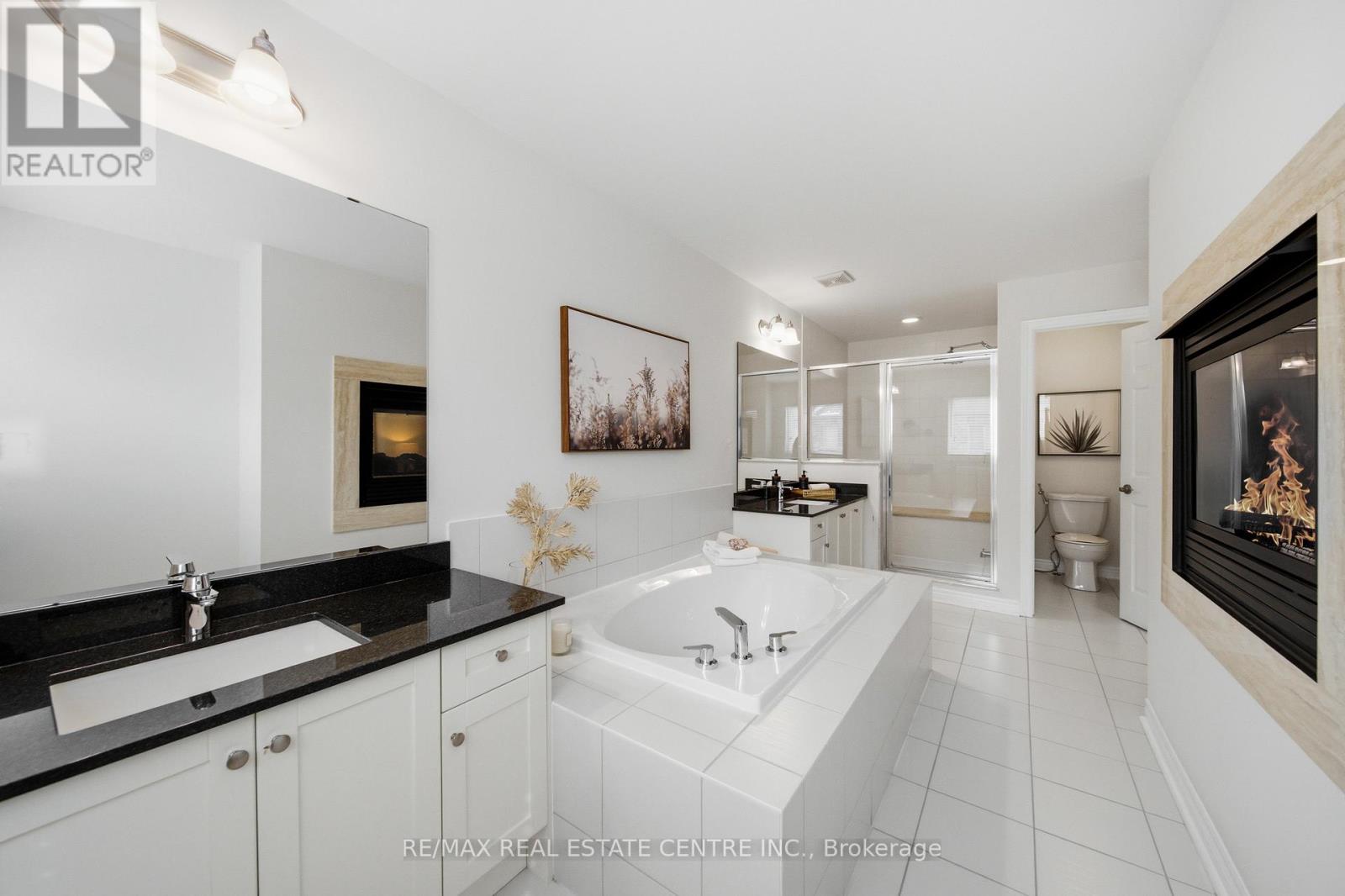 2466 Village Common, Oakville, Ontario  L6M 0S2 - Photo 35 - W12850788