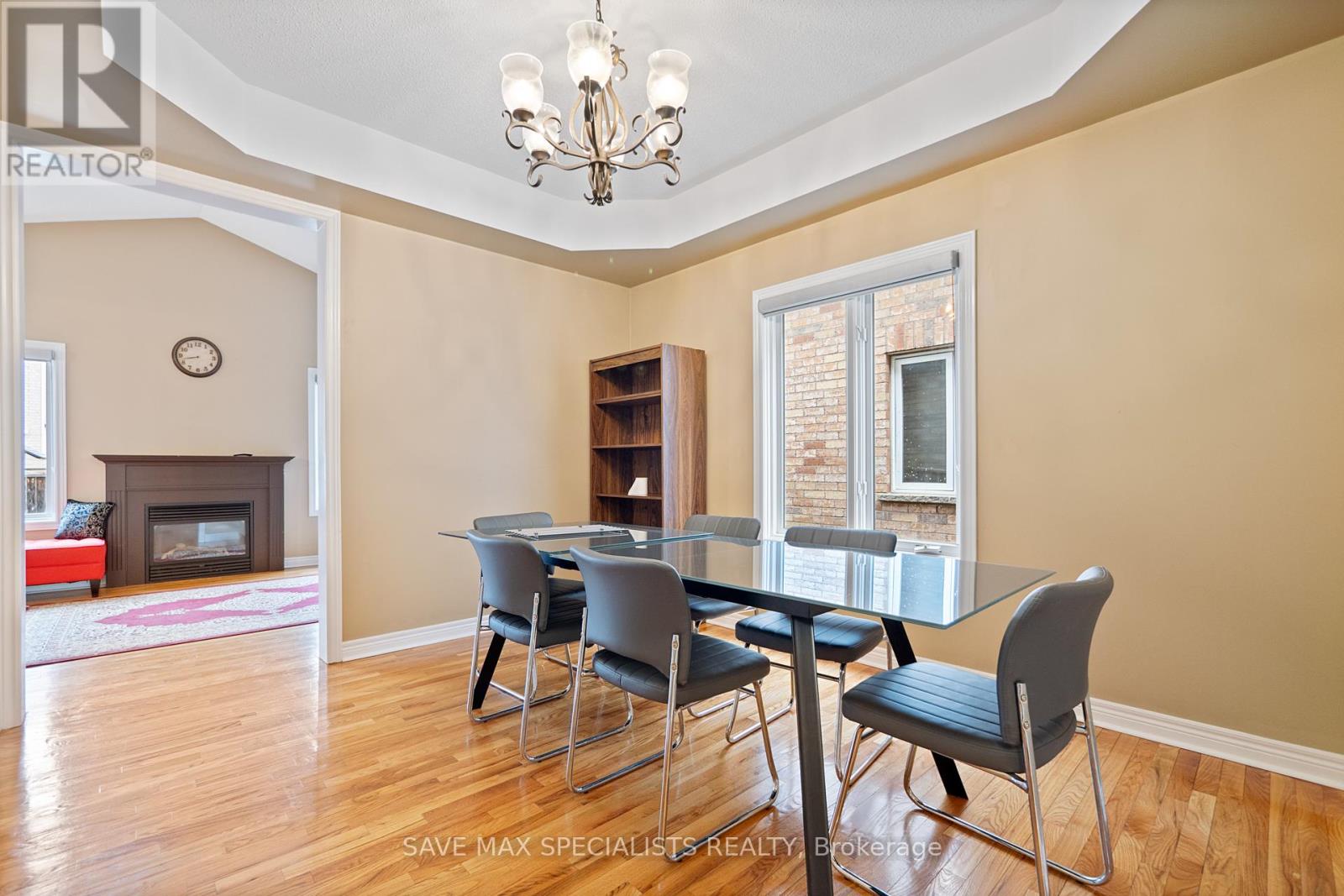 1099 Costigan Road, Milton, Ontario  L9T 6N9 - Photo 10 - W12850872