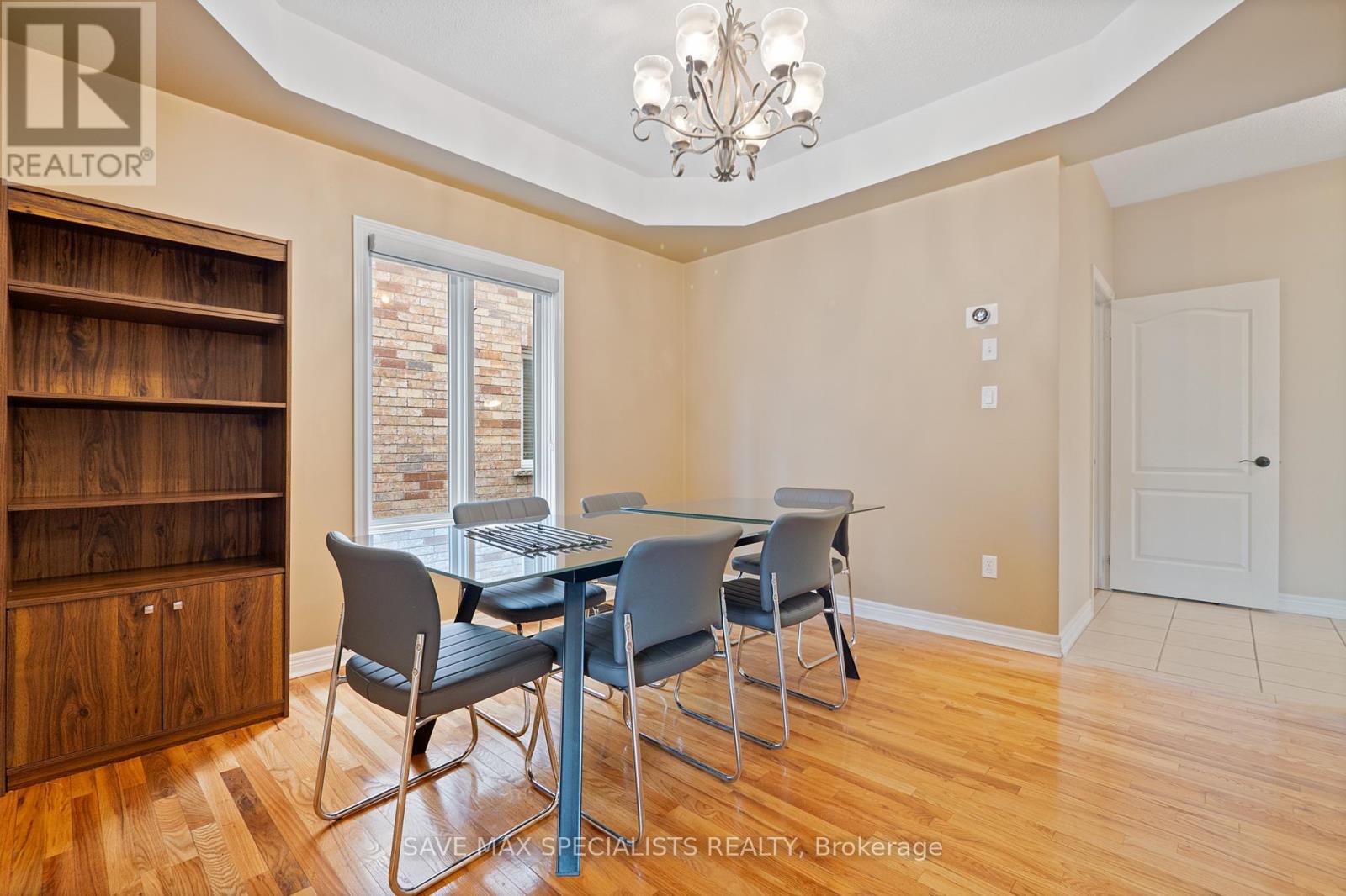 1099 Costigan Road, Milton, Ontario  L9T 6N9 - Photo 11 - W12850872