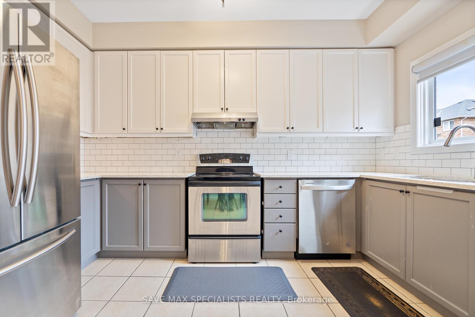 1099 Costigan Road, Milton, Ontario  L9T 6N9 - Photo 18 - W12850872